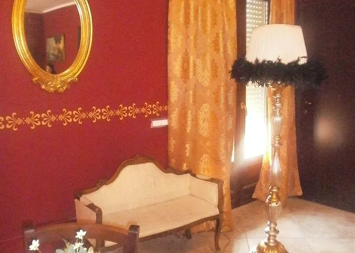 Rocca Di Oda ve Kahvaltı 4*