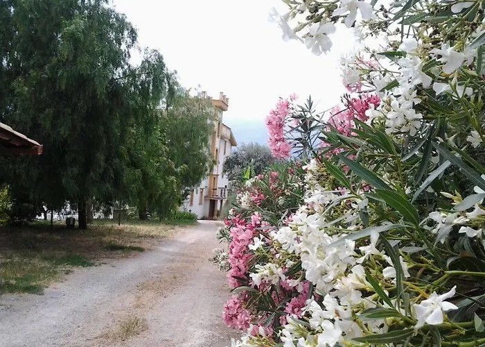 Oda ve Kahvaltı Rocca Di