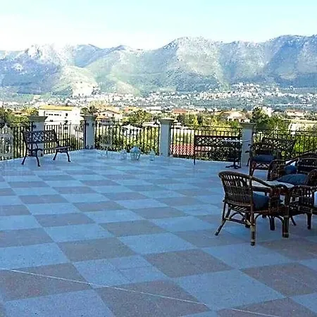 Rocca Di Bed & Breakfast