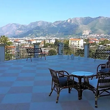 Rocca Di Nocleg ze śniadaniem 4*