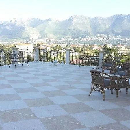 住宿加早餐酒店 罗卡迪蒙雷亚莱酒店 蒙雷亚莱