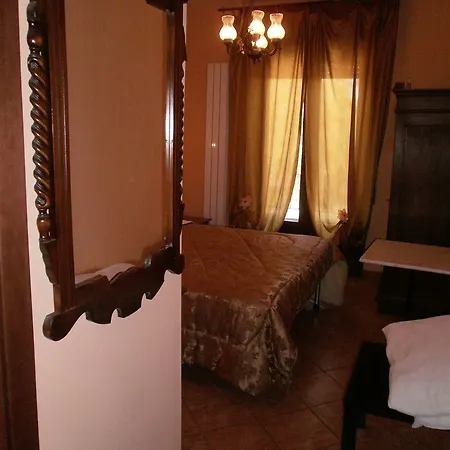 Rocca Di 4*