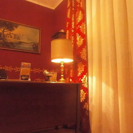 罗卡迪蒙雷亚莱酒店 4* 蒙雷亚莱