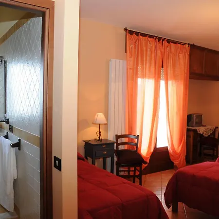 罗卡迪蒙雷亚莱酒店 住宿加早餐酒店