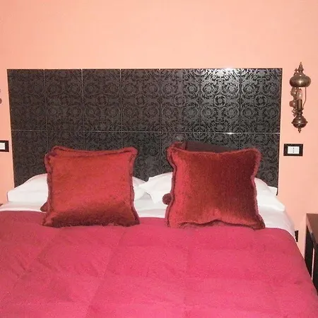 罗卡迪蒙雷亚莱酒店 住宿加早餐酒店 蒙雷亚莱