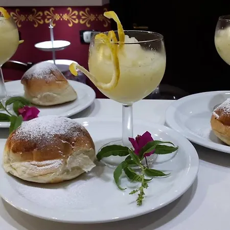 罗卡迪蒙雷亚莱酒店 4* 蒙雷亚莱