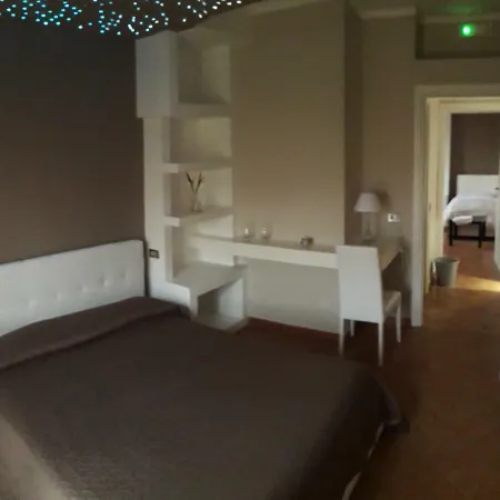 罗卡迪蒙雷亚莱酒店 住宿加早餐酒店 蒙雷亚莱