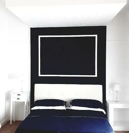 Rocca Di Bed & Breakfast 4*