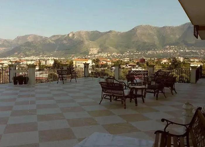 Rocca Di Bed & Breakfast
